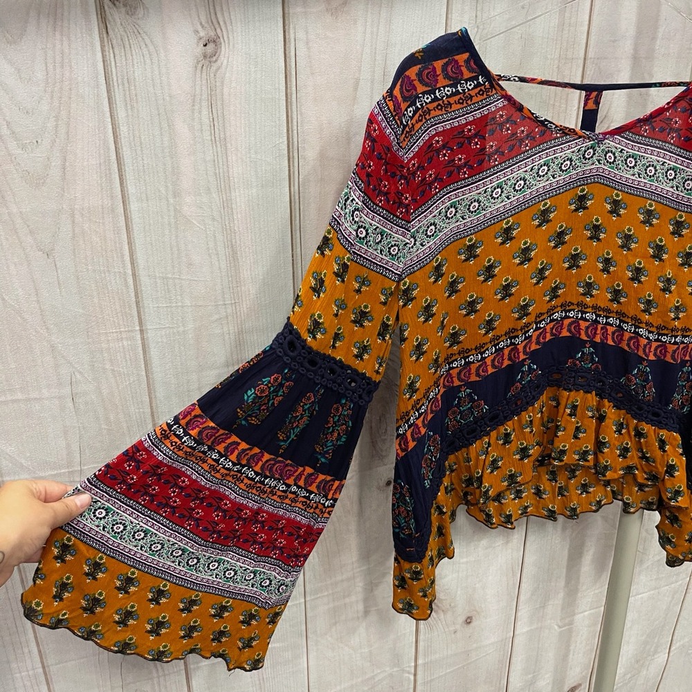 Patrons of Peace Boho Bell Sleeve Open Back Peace Sign Print Blouse Small - Picture 3 of 6